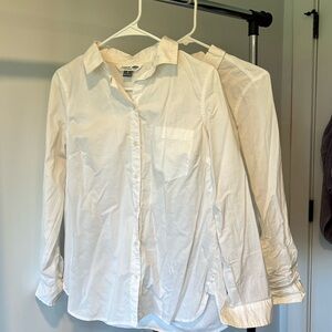 Women’s 2pc white old navy button up shirt.